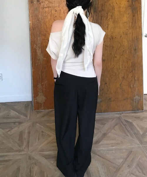 FREE STYLISTS（フリー スタイリスト）の「YUGA_YGMC　　Korean-style  Off-shoulder top（Tシャツ/カットソー・レディース・ブラック/ブラウン/オフホワイト・FREE）」の19枚目の写真