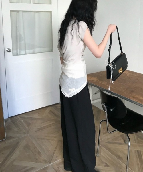 FREE STYLISTS（フリー スタイリスト）の「YUGA_YGMC　　Korean-style  Off-shoulder top（Tシャツ/カットソー・レディース・ブラック/ブラウン/オフホワイト・FREE）」の22枚目の写真