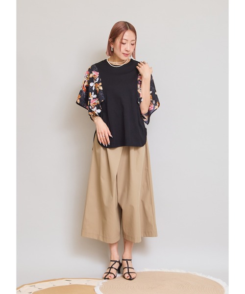 LHELBIE（レルビエ）の「フラワープリントトップス（Tシャツ/カットソー・レディース・ブラック/ブルー/オフホワイト・M）」の5枚目の写真