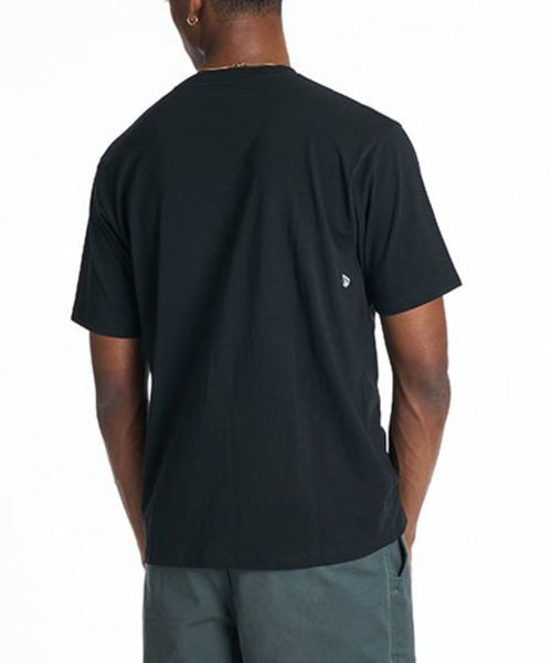 VOLCOM(ボルコム)の「VOLCOM メンズ BAMPER STICKER SS TEE Tシャツ 【2026年夏モデル】(Tシャツ/カットソー・メンズ・ブラック/ホワイト/オリーブ・MEDIUM/LARGE/XX-LARGE/SMALL/X-LARGE)」の6枚目の写真