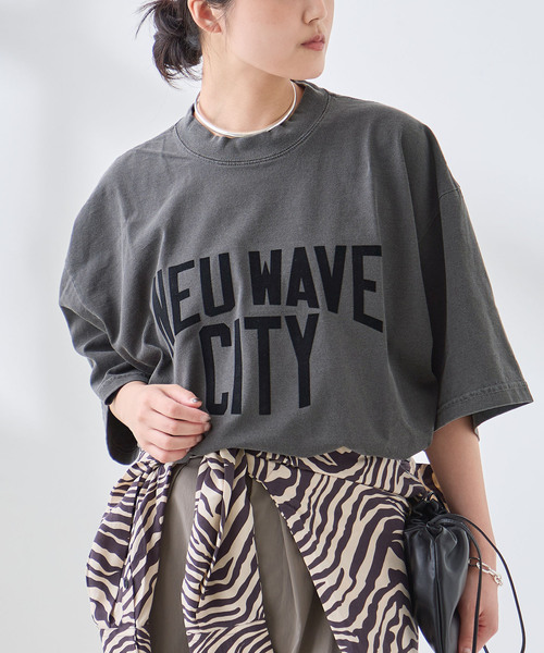is-ness(イズネス)の「ISNESS MUSIC/イズネス ミュージック NEU WAVE Tシャツ(Tシャツ/カットソー・レディース・チャコールグレー/ベージュ/ホワイト・MEDIUM)」の6枚目の写真