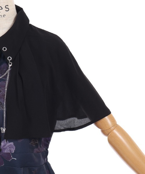 axes femme(アクシーズファム)の「アートローズ柄ケープワンピース(ワンピース・レディース・グレー/ブラック/サックスブルー・MEDIUM)」の21枚目の写真