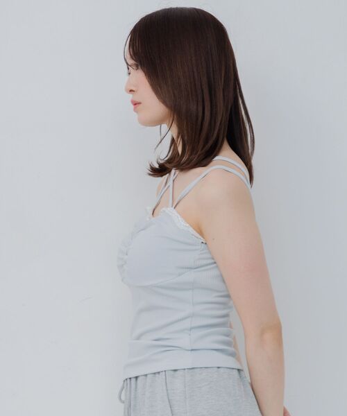 ems excite(エムズエキサイト)の「【2way】クロスストラップキャミ(Tシャツ/カットソー・レディース・ブルー/ナチュラル/ブラック・FREE)」の22枚目の写真