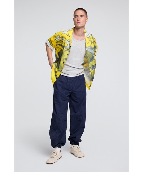 Desigual(デシグアル)の「アート フラワー 総柄プリント 半袖シャツ【2026秋冬新作】(シャツ/ブラウス・メンズ・イエロー・S/L)」の3枚目の写真
