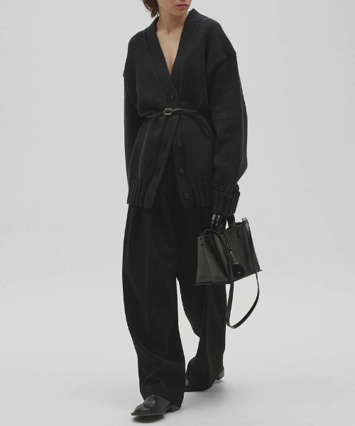 TODAYFUL（トゥデイフル）の「【TODAYFUL/トゥデイフル】Boyfriend Knit Cardigan/ボーイフレンドニットカーディガン（カーディガン/ボレロ・レディース・ブラック/ブラウン・FREE）」の11枚目の写真