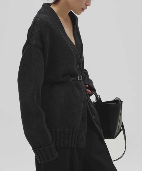 TODAYFUL（トゥデイフル）の「【TODAYFUL/トゥデイフル】Boyfriend Knit Cardigan/ボーイフレンドニットカーディガン（カーディガン/ボレロ・レディース・ブラック/ブラウン・FREE）」の10枚目の写真