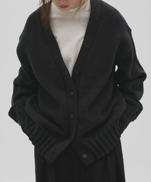 TODAYFUL（トゥデイフル）の「【TODAYFUL/トゥデイフル】Boyfriend Knit Cardigan/ボーイフレンドニットカーディガン（カーディガン/ボレロ・レディース・ブラック/ブラウン・FREE）」の12枚目の写真