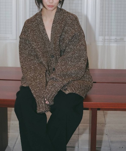 TODAYFUL（トゥデイフル）の「【TODAYFUL/トゥデイフル】Boyfriend Knit Cardigan/ボーイフレンドニットカーディガン（カーディガン/ボレロ・レディース・ブラック/ブラウン・FREE）」の7枚目の写真