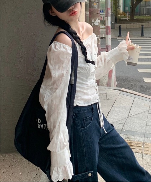 LAMPOON（ランプーン）の「オフショルレースアップブラウス（シャツ/ブラウス・レディース・ホワイト・SMALL/MEDIUM/LARGE）」の3枚目の写真