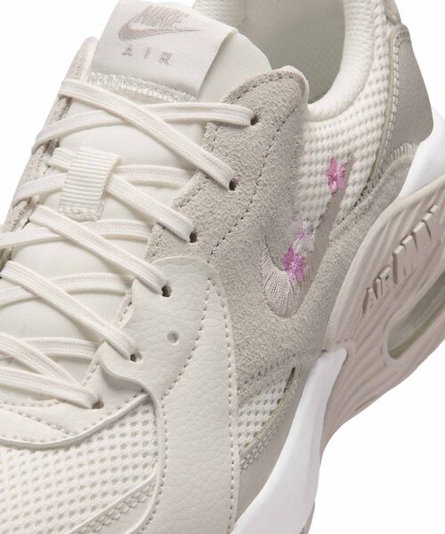 NIKE(ナイキ)の「ナイキ エア マックス エクシー SE ウィメンズシューズ / Nike Air Max Excee SE Women's Shoes IV5372-101 Sail(スニーカー・レディース・クリーム・26/25.5/22/25/24.5/24/23.5/23/22.5)」の14枚目の写真