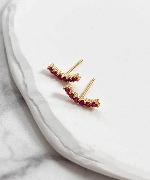 yu-ka(ユーカ)の「YU-KA:ラインジルコニアピアス Line zirconia earrings(ピアス(両耳用)・レディース・ターコイズブルー/レッド/グリーン/ゴールド・FREE)」の8枚目の写真