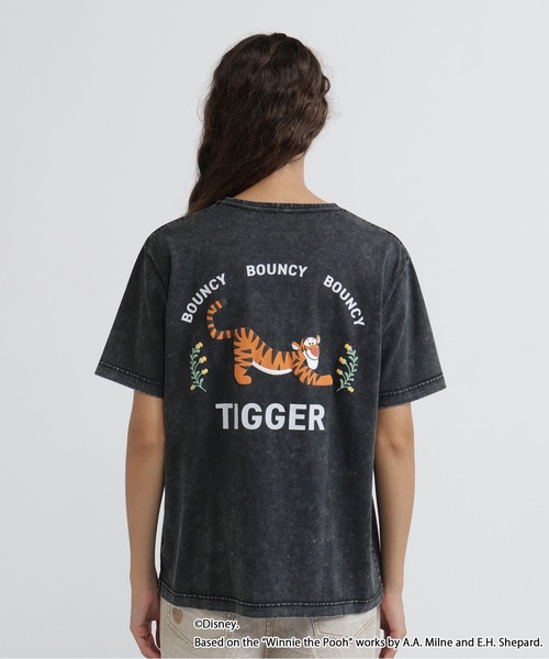 AVIREX(アヴィレックス)の「《Disney Collection》WINNIE THE POOH /TIGGER/ T-SHIRT(Tシャツ/カットソー・レディース・ブラック/オフホワイト・F)」の8枚目の写真