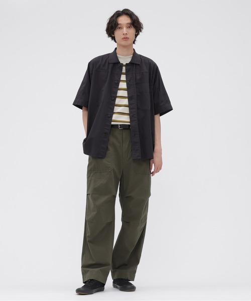 MHL.(エムエイチエル)の「GARMENT DYED COTTON POPLIN(シャツ/ブラウス・メンズ・チャコール/アイボリー・LARGE/MEDIUM)」の8枚目の写真