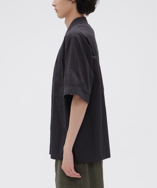 MHL.(エムエイチエル)の「GARMENT DYED COTTON POPLIN(シャツ/ブラウス・メンズ・チャコール/アイボリー・LARGE/MEDIUM)」の9枚目の写真