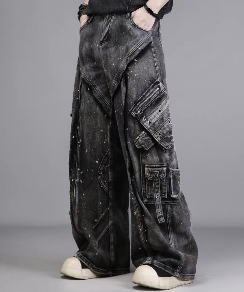 ARULE(アルール)の「A'GEM/9 × .kom 『ARULE/アルール』ヴィンテージウォッシュ ワイドデニムカーゴパンツ(カーゴパンツ・メンズ・ブラック・M/L)」の3枚目の写真