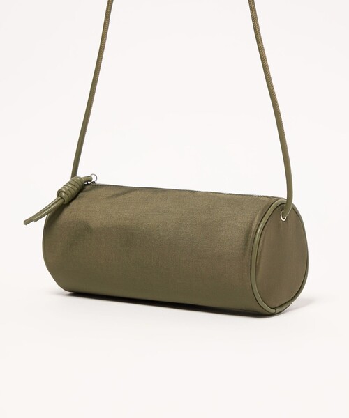 &MyuQ(アンドミューク)の「【一部別注】<&MyuQ>NY MARU バッグ(ショルダーバッグ・レディース・ブラック/オリーブ・FREE)」の6枚目の写真