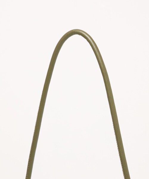 &MyuQ(アンドミューク)の「【一部別注】<&MyuQ>NY MARU バッグ(ショルダーバッグ・レディース・ブラック/オリーブ・FREE)」の7枚目の写真