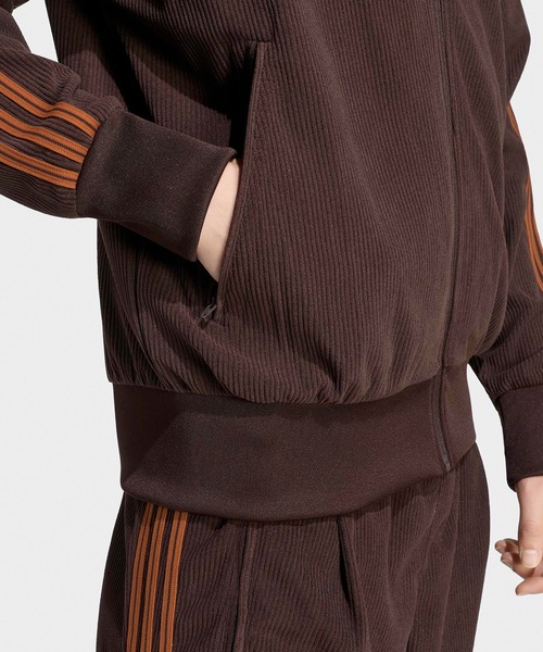 adidas(アディダス)の「adidas/アディダス FIREBIRD CORDUROY TRACK TOP ファイヤーバード コーデュロイ トラックトップ トラックジャケット ジャージ ライトアウター 羽織り スリーストライプス 袖ライン ブランドロゴ メンズ レディース 2026年秋冬 秋服(ブルゾン・メンズ・ダークブラウン/ライトブラウン・S/M/L/XL)」の8枚目の写真