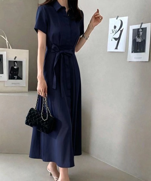 AMAJI(アマジ)の「フロントボタン 半袖 シャツワンピース(ベルト付き)(シャツワンピース・レディース・ホワイト/ネイビー・FREE)」の3枚目の写真
