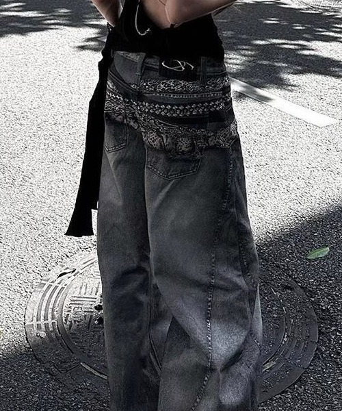 SHERU(シェル)の「フェイクスタッズベルト アシッドウォッシュ ワイドバギーパンツ(デニムパンツ・レディース・ブラック・S/M/L)」の7枚目の写真