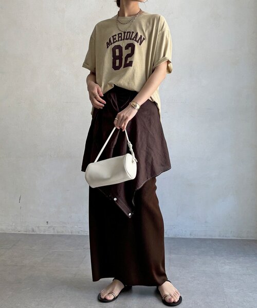 DouDou(ドゥドゥ)の「【WEB限定】カレッジナンバーロゴTEE(Tシャツ/カットソー・レディース・ブラウン/ライトベージュ/チャコールグレー・FREE)」の22枚目の写真