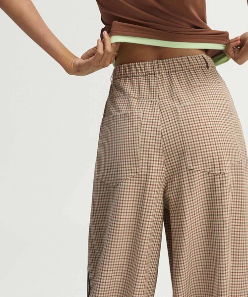 adidas(アディダス)の「チェック トラウザー ルーズ パンツ / アディダスオリジナルス adidas Originals(その他パンツ・レディース・ベージュ・SMALL/3XL/XX-LARGE/MEDIUM/X-LARGE/LARGE)」の3枚目の写真