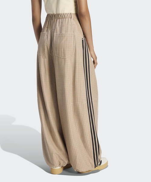 adidas(アディダス)の「チェック トラウザー ルーズ パンツ / アディダスオリジナルス adidas Originals(その他パンツ・レディース・ベージュ・SMALL/3XL/XX-LARGE/MEDIUM/X-LARGE/LARGE)」の8枚目の写真