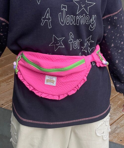 HELLO.SANFRANCISCO(ハローサンフランシスコ)の「【HELLO.SANFRANCISCO】リップフリルコンビウエストBAG(ボディバッグ/ウエストポーチ・レディース・ピンク/ブルー・ONE SIZE)」の2枚目の写真