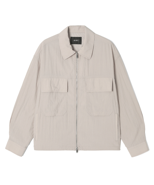 ADHOC(アドホック)の「男性ツーポケット裾ストリング軽量ジャンパー (LT-BEIGE) (HC4UJ41)(ブルゾン・メンズ・その他・100/105/95)」の1枚目の写真