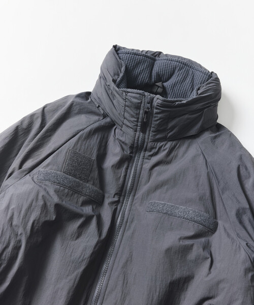 FREAK'S STORE(フリークスストア)の「PRIMALOFT LEVEL7 JACKET /プリマロフト レベル7ジャケット/中綿ブルゾン(ミリタリージャケット・メンズ・ブラック/チャコールグレー/グリーン/セージグリーン・SMALL/MEDIUM/LARGE)」の22枚目の写真