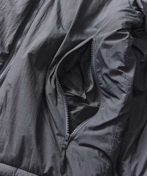 FREAK'S STORE(フリークスストア)の「PRIMALOFT LEVEL7 JACKET /プリマロフト レベル7ジャケット/中綿ブルゾン(ミリタリージャケット・メンズ・ブラック/チャコールグレー/グリーン/セージグリーン・SMALL/MEDIUM/LARGE)」の21枚目の写真