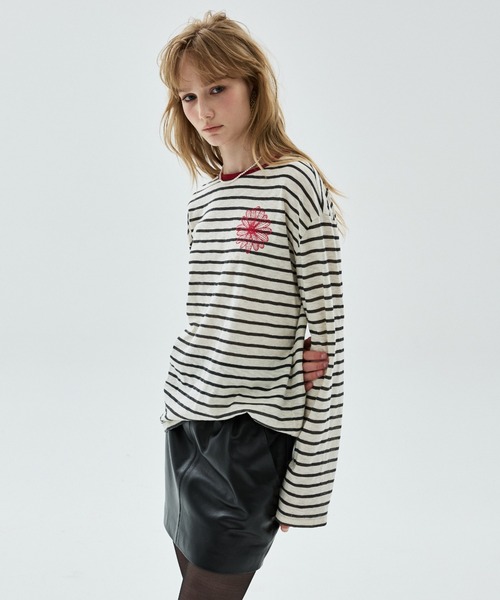 Mardi Mercredi(マルディメクルディ)の「SLUB COTTON TSHIRT LONG SLEEVE STRIPE FLOWER / スラブ コットン Tシャツ ロング スリーブ ストライプ フラワー(Tシャツ/カットソー・レディース・チャコールグレー/ネイビー・FREE)」の4枚目の写真