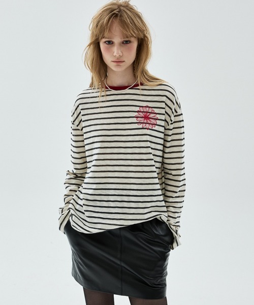 Mardi Mercredi(マルディメクルディ)の「SLUB COTTON TSHIRT LONG SLEEVE STRIPE FLOWER / スラブ コットン Tシャツ ロング スリーブ ストライプ フラワー(Tシャツ/カットソー・レディース・チャコールグレー/ネイビー・FREE)」の3枚目の写真