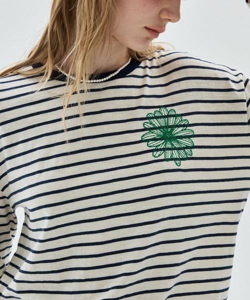 Mardi Mercredi(マルディメクルディ)の「SLUB COTTON TSHIRT LONG SLEEVE STRIPE FLOWER / スラブ コットン Tシャツ ロング スリーブ ストライプ フラワー(Tシャツ/カットソー・レディース・チャコールグレー/ネイビー・FREE)」の20枚目の写真