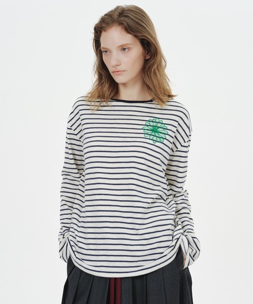 Mardi Mercredi(マルディメクルディ)の「SLUB COTTON TSHIRT LONG SLEEVE STRIPE FLOWER / スラブ コットン Tシャツ ロング スリーブ ストライプ フラワー(Tシャツ/カットソー・レディース・チャコールグレー/ネイビー・FREE)」の13枚目の写真