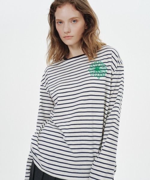 Mardi Mercredi(マルディメクルディ)の「SLUB COTTON TSHIRT LONG SLEEVE STRIPE FLOWER / スラブ コットン Tシャツ ロング スリーブ ストライプ フラワー(Tシャツ/カットソー・レディース・チャコールグレー/ネイビー・FREE)」の14枚目の写真