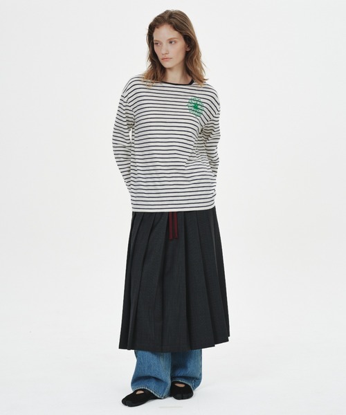 Mardi Mercredi(マルディメクルディ)の「SLUB COTTON TSHIRT LONG SLEEVE STRIPE FLOWER / スラブ コットン Tシャツ ロング スリーブ ストライプ フラワー(Tシャツ/カットソー・レディース・チャコールグレー/ネイビー・FREE)」の17枚目の写真