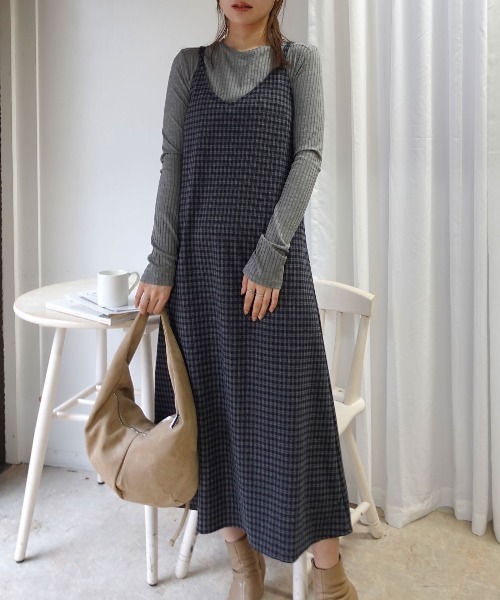 CORNERS(コーナーズ)の「起毛チェックキャミワンピース(ワンピース・レディース・グレー/ベージュ/ブラック・M)」の2枚目の写真