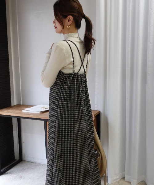 CORNERS(コーナーズ)の「起毛チェックキャミワンピース(ワンピース・レディース・グレー/ベージュ/ブラック・M)」の15枚目の写真