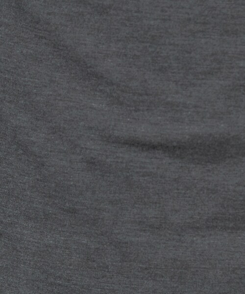 SHOO・LA・RUE(シューラルー)の「カシミアタッチ吸湿発熱ハイネックインナー(Tシャツ/カットソー・レディース・ブラック/サックスブルー/ホワイト/ナチュラル/ブラック系2/ダークグレー/ダークブラウン・02/01/04/03)」の15枚目の写真