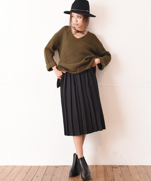 Luz Llena (NEY)（ラズレナニー）の「ファスナー付・ミモレ丈プリーツスカート（スカート・レディース・ブラック/グリーン/ベージュ・MEDIUM）」の4枚目の写真