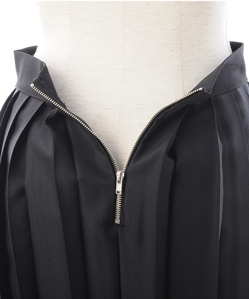 Luz Llena (NEY)（ラズレナニー）の「ファスナー付・ミモレ丈プリーツスカート（スカート・レディース・ブラック/グリーン/ベージュ・MEDIUM）」の11枚目の写真