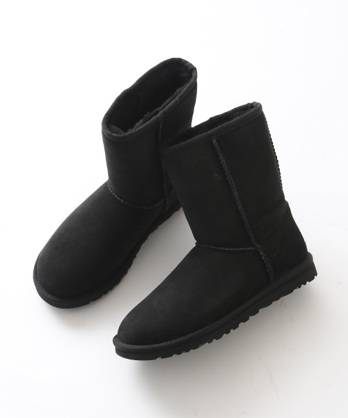UGG Australia（アグオーストラリア）の「UGG★Classic Short（ブーツ・レディース・ブラック/ダークブラウン/グレー・7/6/5）」の2枚目の写真