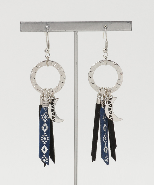 チャイハネ(チャイハネ)の「【チャイハネ】クレセントムーンフリンジピアス(ピアス(両耳用)・レディース・ブラック/マルチ/ブラウン・FREE)」の7枚目の写真