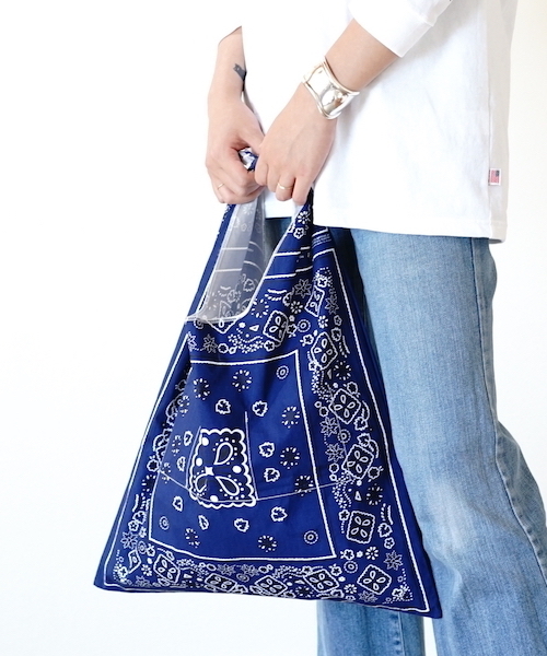 EMMA NOVEMBER （エマノーヴェンバー）の「バンダナ柄 マルシェバッグ