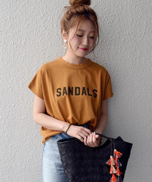 liflattie ships(リフラティ シップス)の「liflattie ships:プリント フレンチスリーブ TEE ◇(Tシャツ/カットソー・レディース・ホワイト/キャメル/チャコールグレー/グレー/マスタード・ONE SIZE)」の1枚目の写真