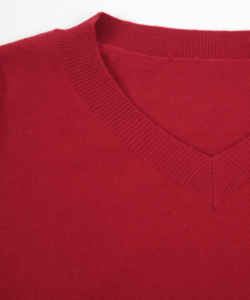 titivate（ティティベイト）の「ｶｼﾐﾔﾀｯﾁｼﾝﾌﾟﾙVﾈｯｸﾆｯﾄﾌﾟﾙｵｰﾊﾞｰ（ニット/セーター・レディース・レッド/ベージュ/杢グレー/ネイビー/ホワイト/ブラック/ブラウン・L/M/S）」の16枚目の写真