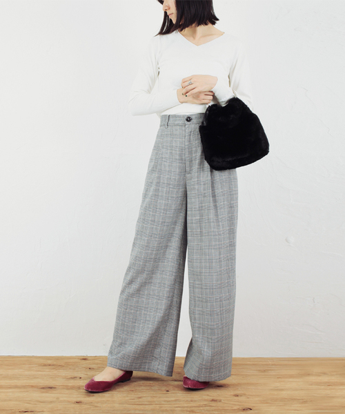 titivate（ティティベイト）の「ｶｼﾐﾔﾀｯﾁｼﾝﾌﾟﾙVﾈｯｸﾆｯﾄﾌﾟﾙｵｰﾊﾞｰ（ニット/セーター・レディース・レッド/ベージュ/杢グレー/ネイビー/ホワイト/ブラック/ブラウン・L/M/S）」の8枚目の写真