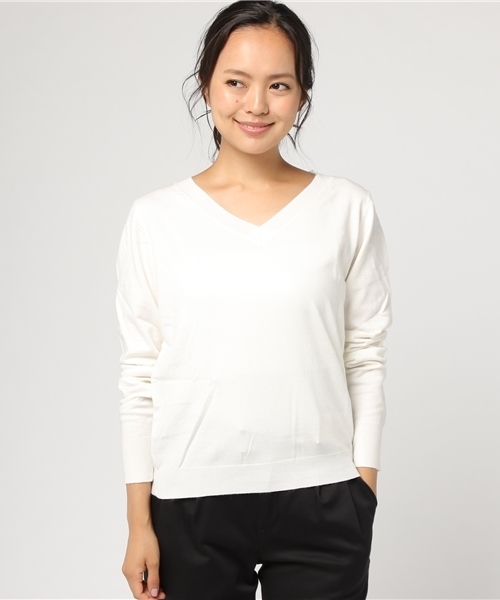 titivate（ティティベイト）の「ｶｼﾐﾔﾀｯﾁｼﾝﾌﾟﾙVﾈｯｸﾆｯﾄﾌﾟﾙｵｰﾊﾞｰ（ニット/セーター・レディース・レッド/ベージュ/杢グレー/ネイビー/ホワイト/ブラック/ブラウン・L/M/S）」の21枚目の写真