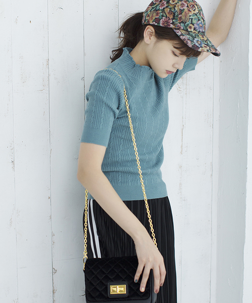 WEGO（ウィゴー）の「WEGO/ミニケーブル5分袖ニット（ニット/セーター・レディース・レッド/オフホワイト/ターコイズブルー/マスタード/ブラック・FREE）」の4枚目の写真